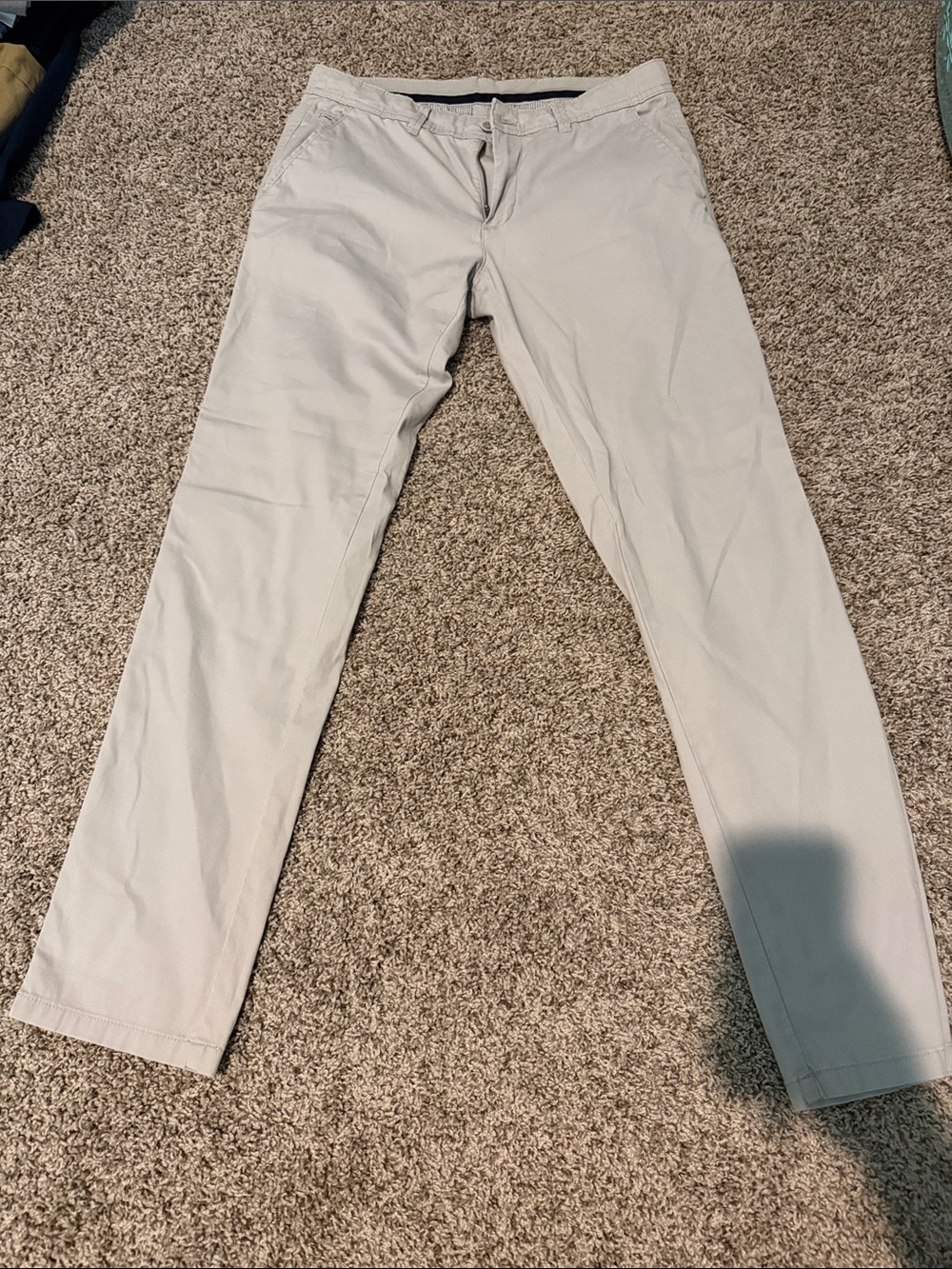 Reserved Slim-Fit Pants - Grey Exterior